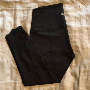 Lululemon scallop crops